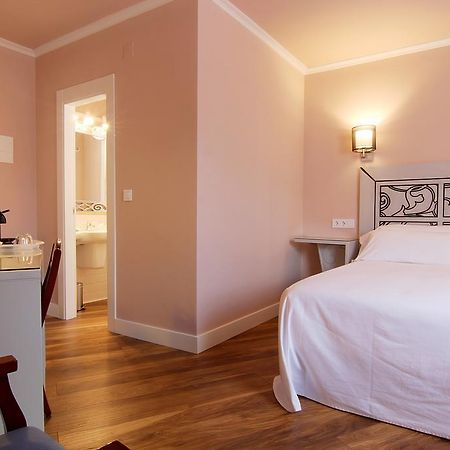 Hostal Los Castanuelos Candeleda Zewnętrze zdjęcie