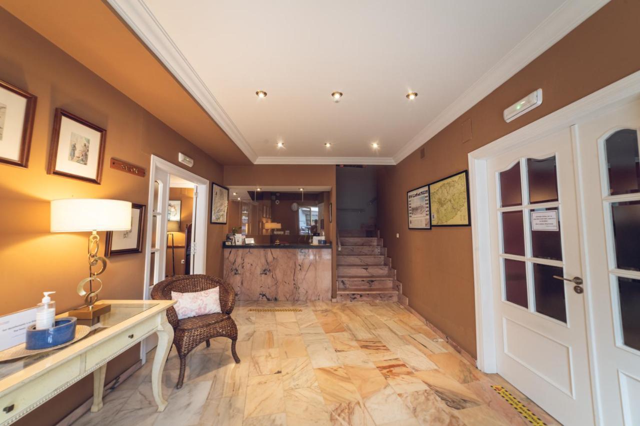Hostal Los Castanuelos Candeleda Zewnętrze zdjęcie