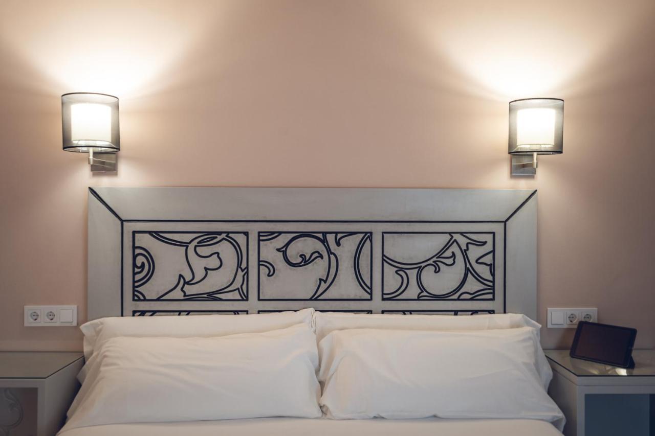 Hostal Los Castanuelos Candeleda Zewnętrze zdjęcie