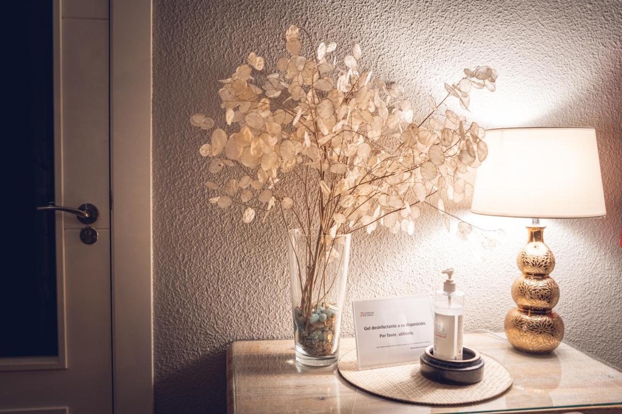 Hostal Los Castanuelos Candeleda Zewnętrze zdjęcie