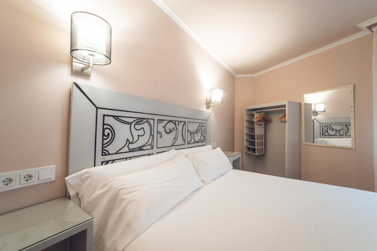 Hostal Los Castanuelos Candeleda Zewnętrze zdjęcie