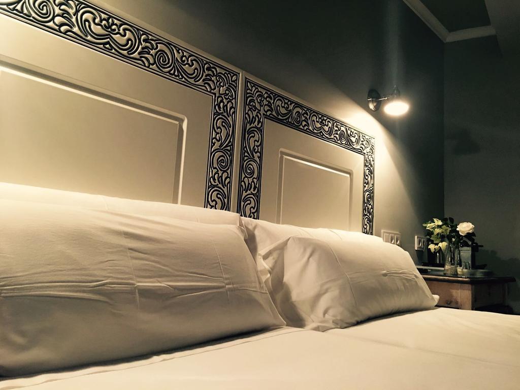 Hostal Los Castanuelos Candeleda Zewnętrze zdjęcie
