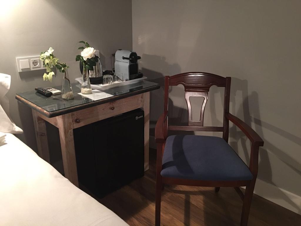 Hostal Los Castanuelos Candeleda Zewnętrze zdjęcie