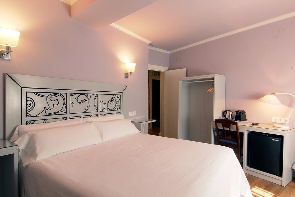 Hostal Los Castanuelos Candeleda Zewnętrze zdjęcie