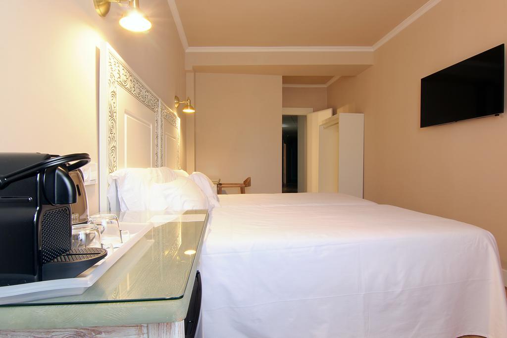 Hostal Los Castanuelos Candeleda Zewnętrze zdjęcie